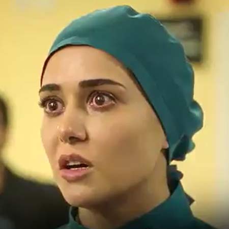 پریناز ایزدیار از بازیگران سریال ازازیل در نقش شوکا مهرجویی