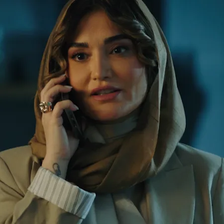 سولماز حسینی بازیگر نقش تارا در سریال شغال