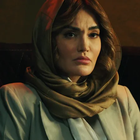 سولماز حسینی بازیگر نقش تارا در سریال شغال