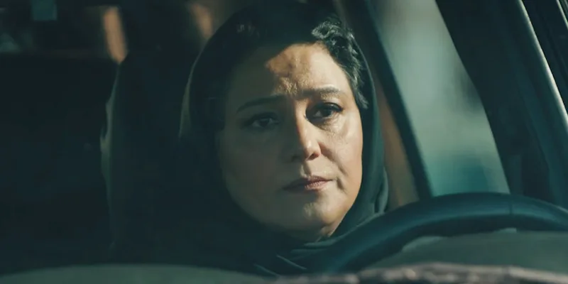 شبنم مقدمی از بازیگران سریال شغال در نقش سیمین شمس