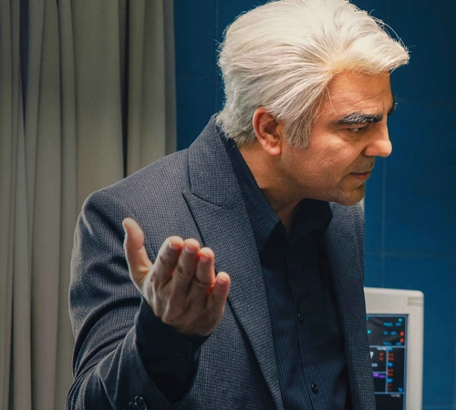 بهزاد خلج بازیگر نقش اجل در سریال اجل معلق