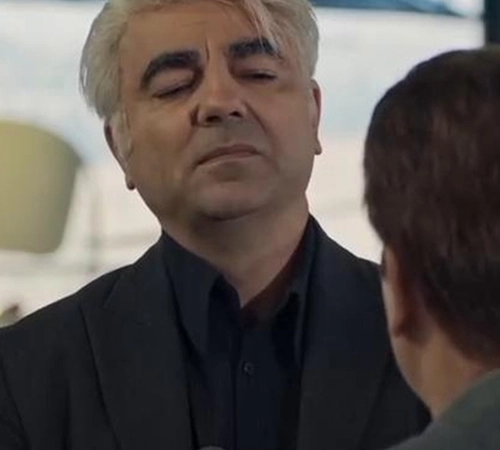 بهزاد خلج بازیگر نقش اجل در سریال اجل معلق